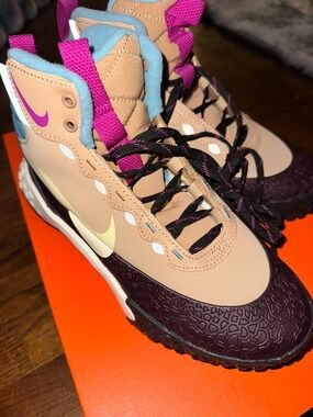 Nike Youth Tan Black Blue & Purple Terrascout GS NIB 4Y